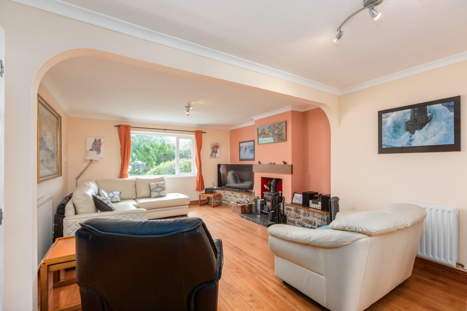 Monksland Road, Reynoldston, Swansea, SA3 1AY